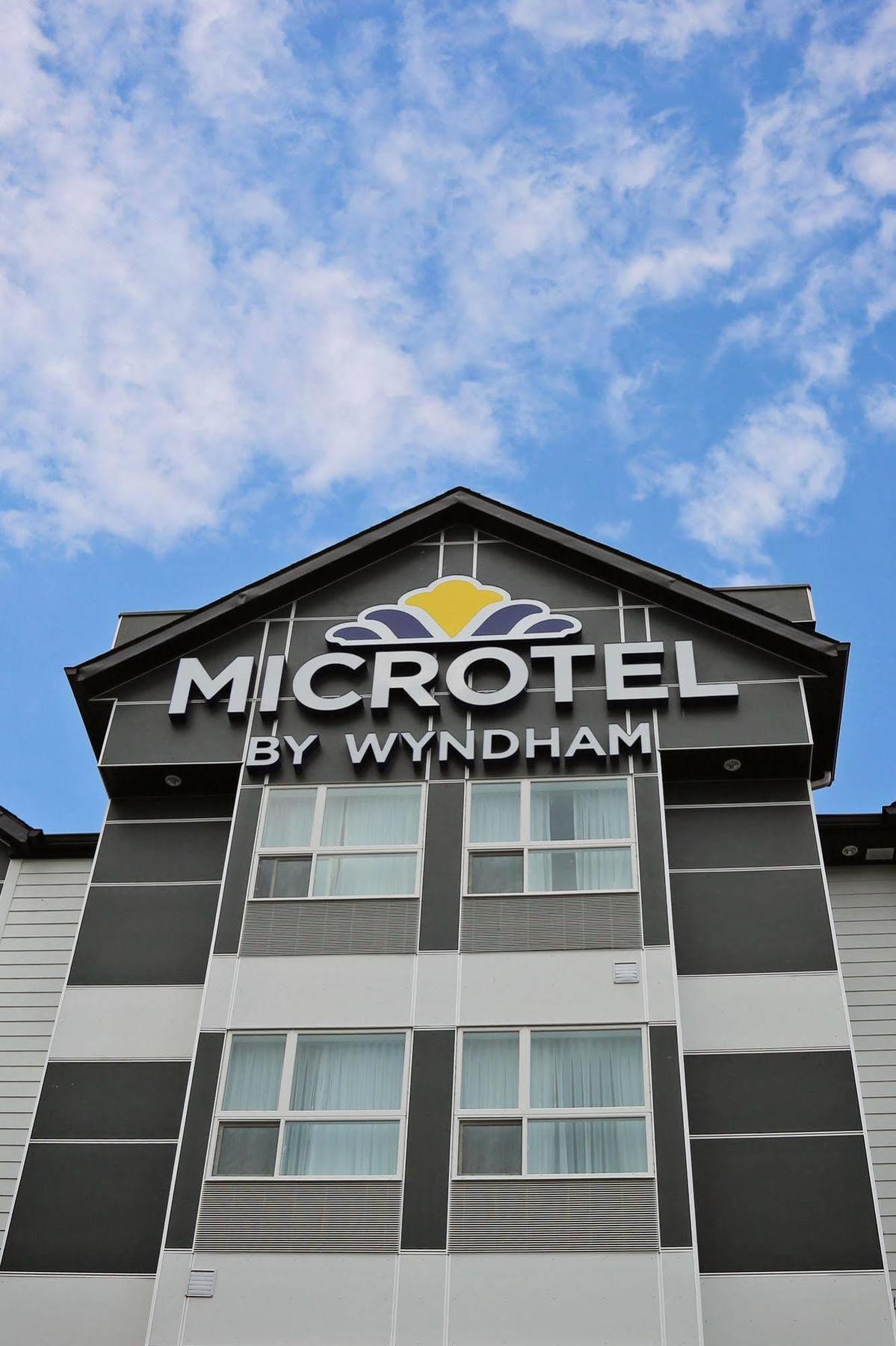 Microtel Inn & Suites By Wyndham ווייטקורט מראה חיצוני תמונה