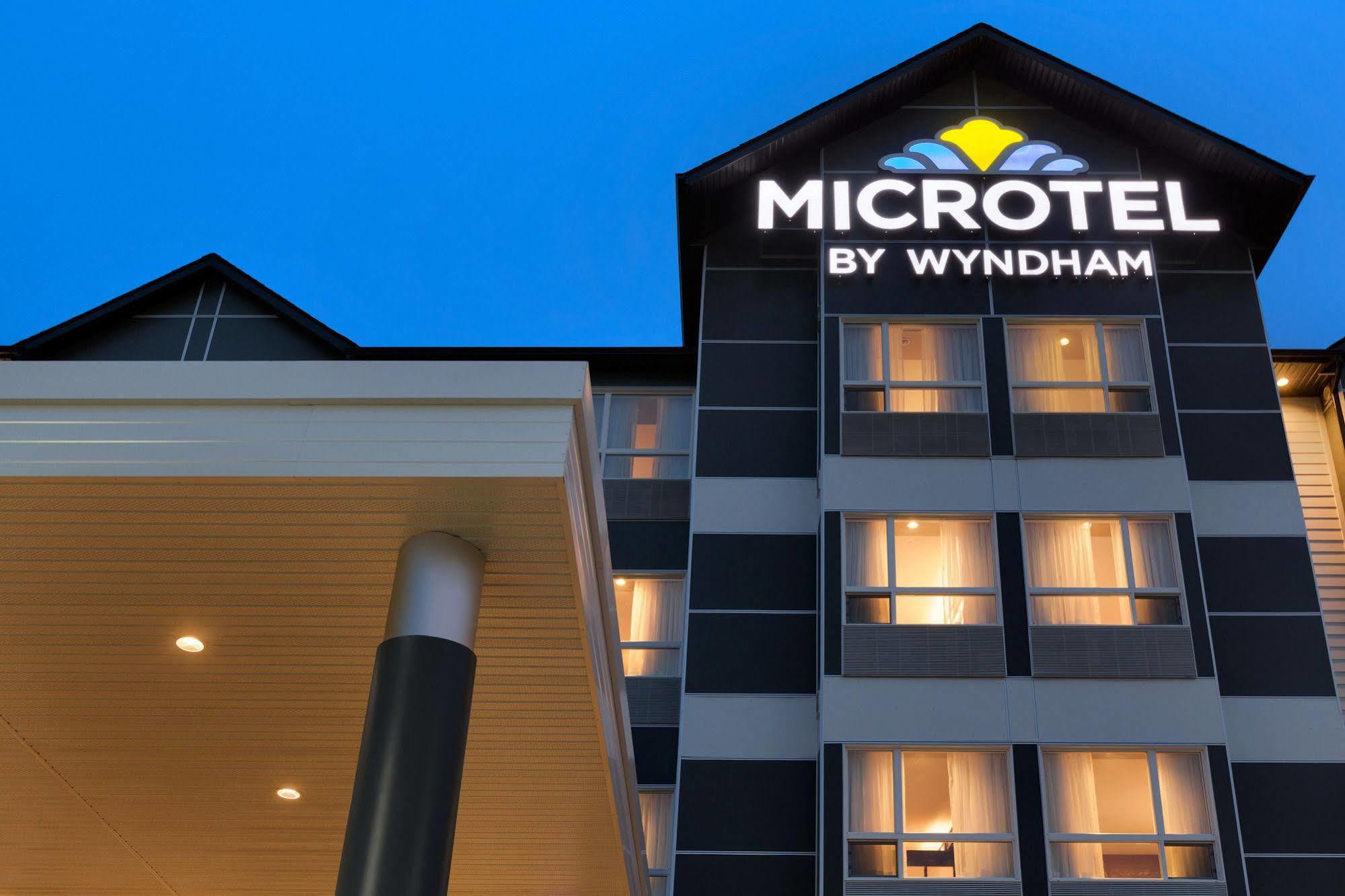 Microtel Inn & Suites By Wyndham ווייטקורט מראה חיצוני תמונה